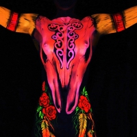 UV Bodypainting bull skull