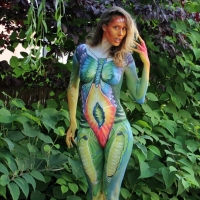 Larva-to-Butterfly-Bodypainting