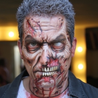 Theatrical-Make-up-Zombie-3