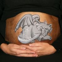 ציור-הריון-פסל-דרקון