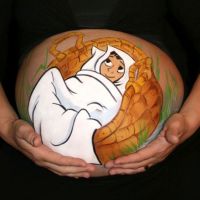 Pregnant-Belly-Painting-Moses
